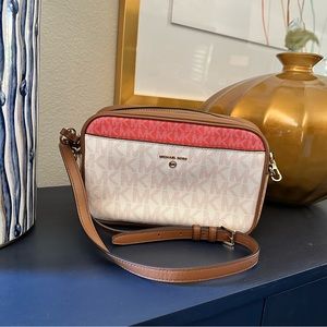 Micheal Kors Crossbody Bag